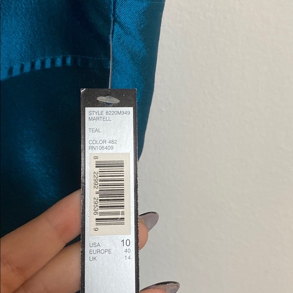 Tahari Arthur S. Levine Women’s Teal Dress - Picture 3 of 3